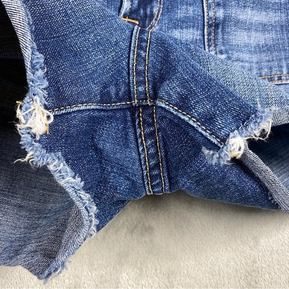 Lucky Brand Cut Off Denim Short Patch Pocket Size 10 / 30 - Picture 4 of 7